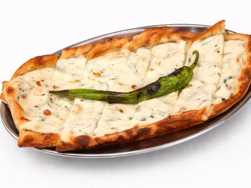 BEYAZ PEYNİRLİ PİDE